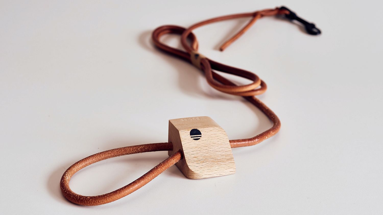 leash. 63696
